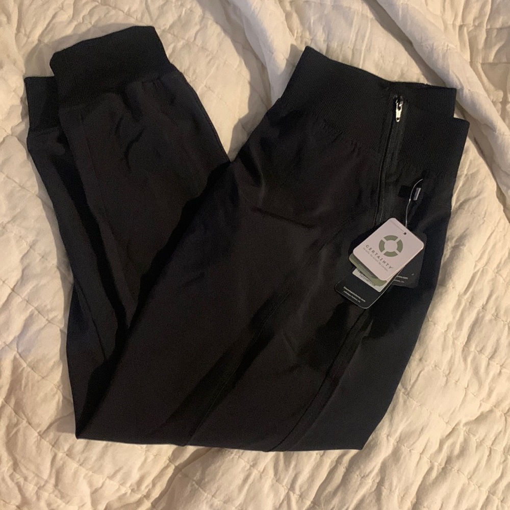 Brand new Cherokee infinity jogger black scrubs